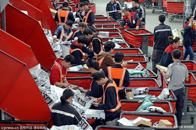 陜西兩百學(xué)生“被實習(xí)”分揀快遞 工作10小時拿10元