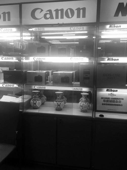 8000元的單反3500元可買？中關(guān)村二手相機有貓膩