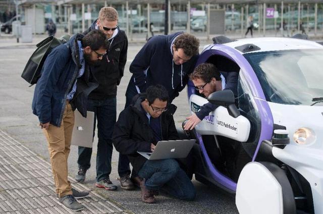 福布斯：別聽廠商忽悠 全自動(dòng)駕駛汽車真正上路至少要等20年