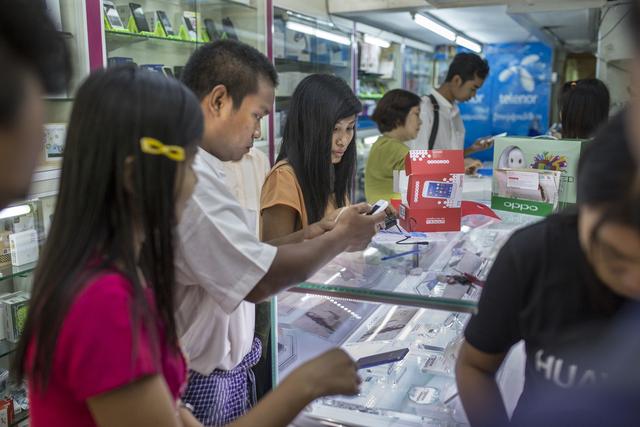 5000萬緬甸人第一次用上互聯(lián)網(wǎng)，接下來的事無語了 | 譯站