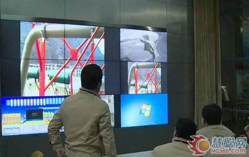 南方路機(jī)互聯(lián)網(wǎng)云平臺(tái)監(jiān)控現(xiàn)場(chǎng)