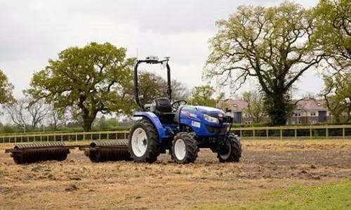 英國大學研究團隊研發(fā)首臺無人駕駛的拖拉機