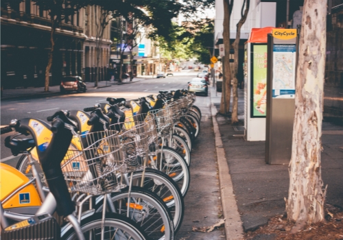 莫讓共享經(jīng)濟(jì)虛胖 開發(fā)應(yīng)用當(dāng)實(shí)事求是