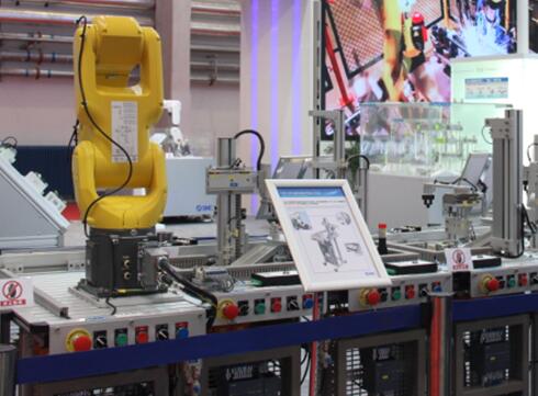 未來三年工業(yè)機(jī)器人發(fā)展機(jī)遇和趨勢(shì)