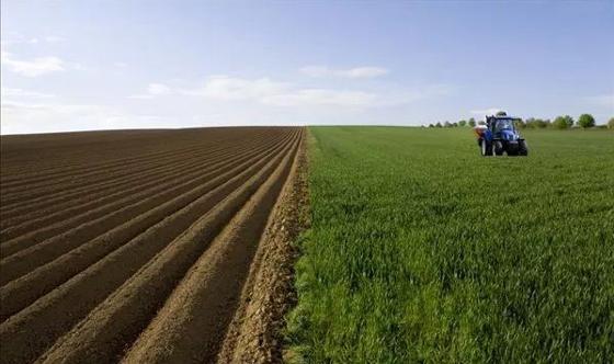 轉(zhuǎn)型升級，2017年中國農(nóng)機工業(yè)平穩(wěn)發(fā)展; 砥礪奮進，2018年再出發(fā)!