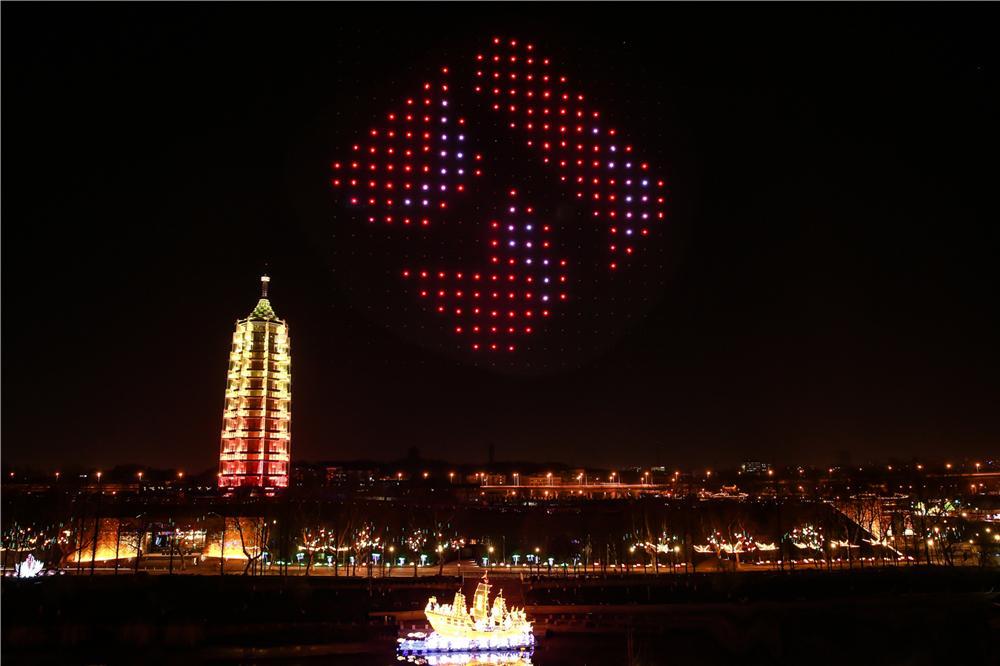 江蘇衛(wèi)視打造無人機(jī)燈光秀_宇辰網(wǎng)_讓世界讀懂無人機(jī)_全球?qū)I(yè)無人機(jī)服務(wù)資訊平臺