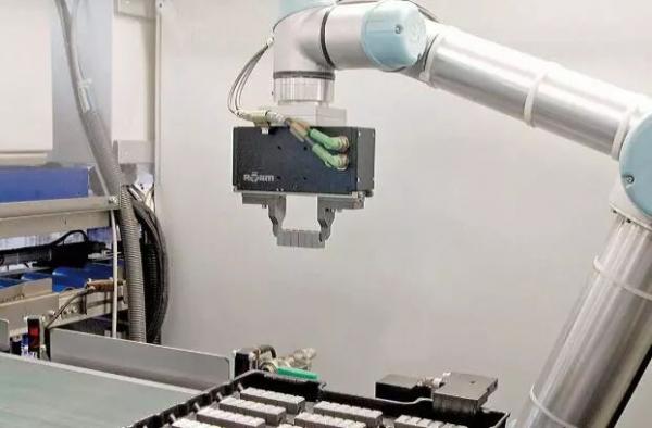 人機(jī)協(xié)作時(shí)代新要求:電動(dòng)夾具 人機(jī)協(xié)作時(shí)代新要求:電動(dòng)夾具